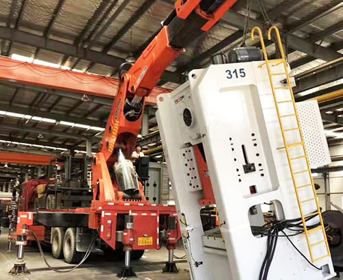 海宁附近随车吊出租，轻松解决运输难题