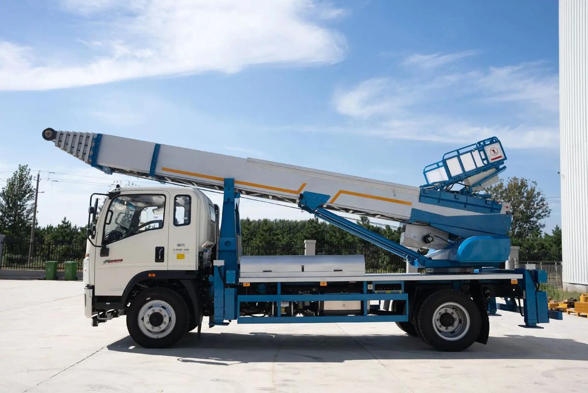 海宁云梯上料车租赁费用